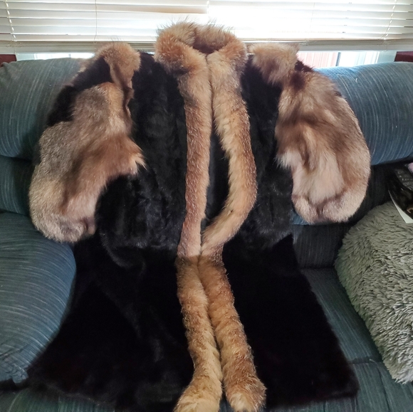 Full length Mink coat with Crystsl fox trim - Picture 2 of 4